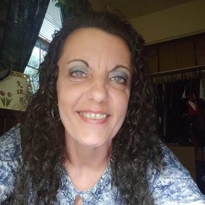 Meet your Posher, Suzanne